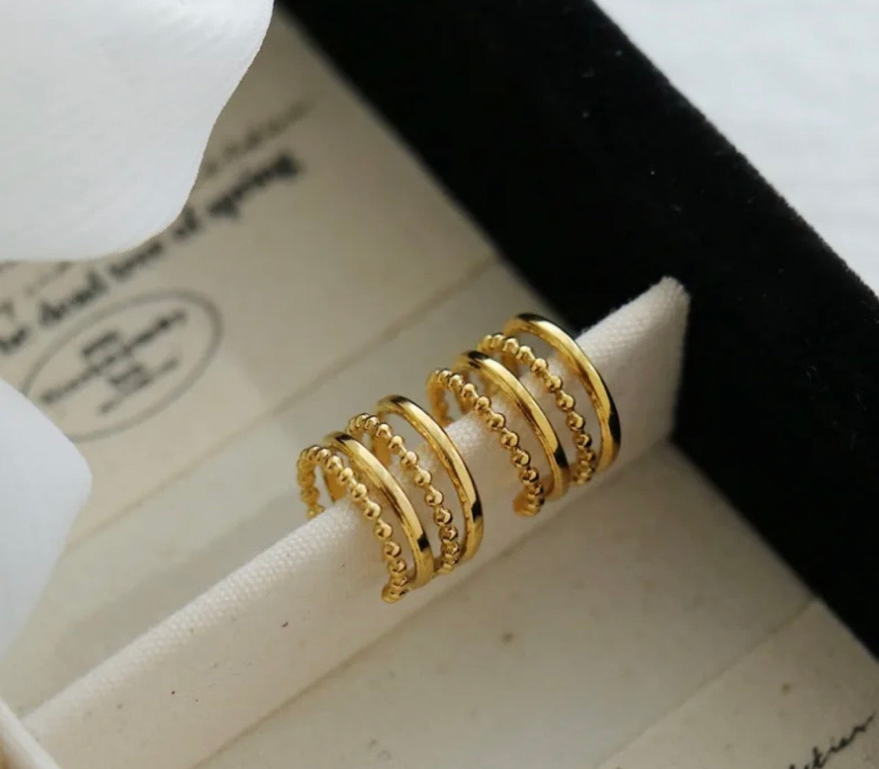 Isa earcuff