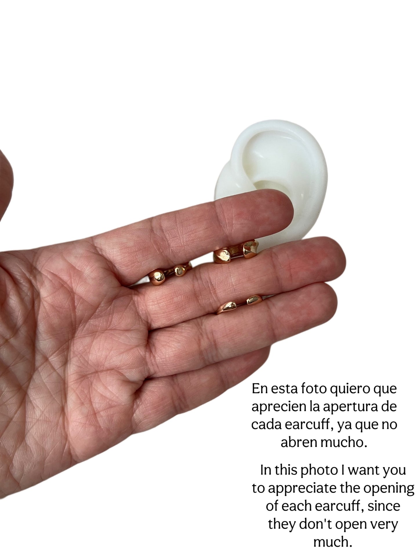 Tiny earcuff