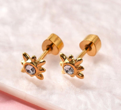 Mini sun earrings