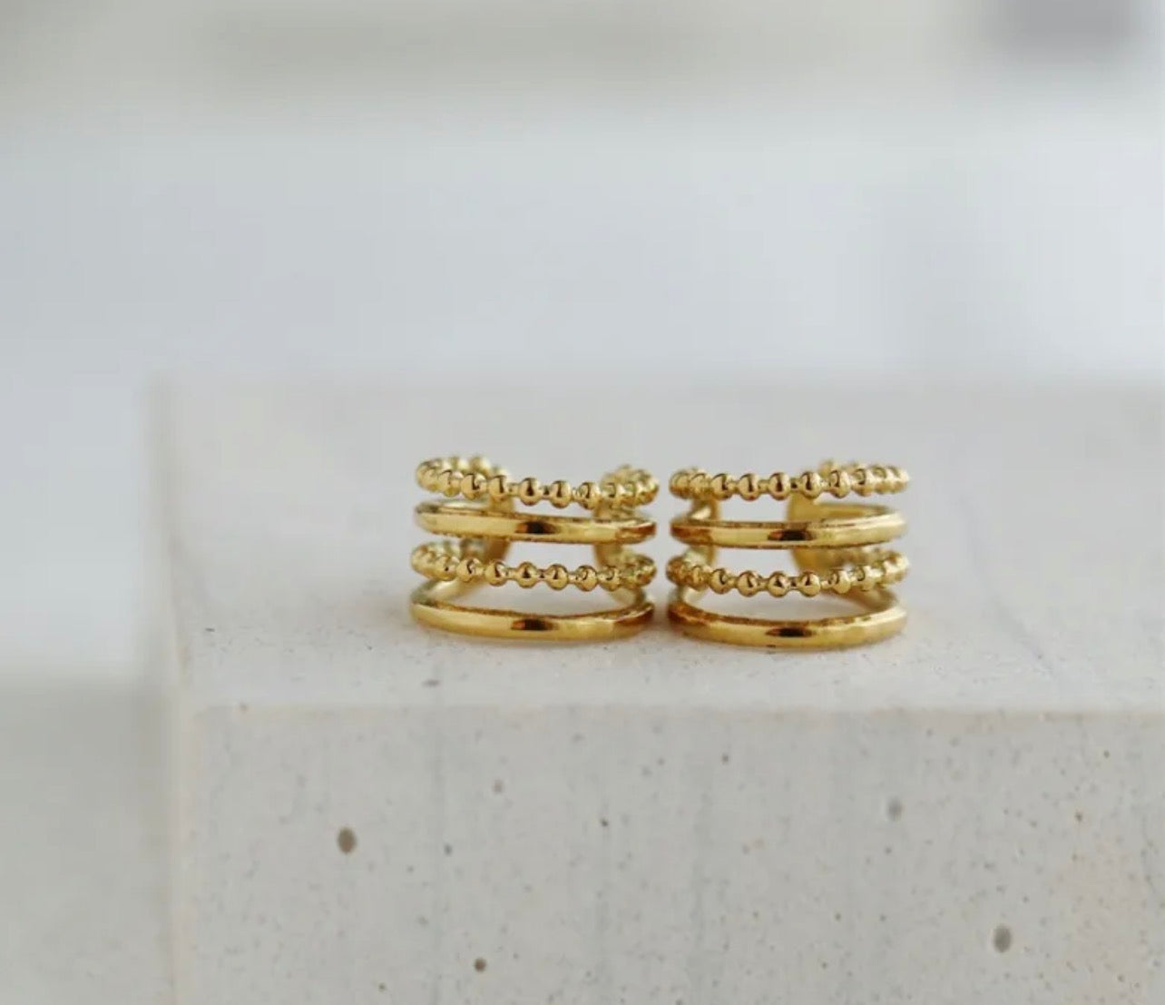 Isa earcuff