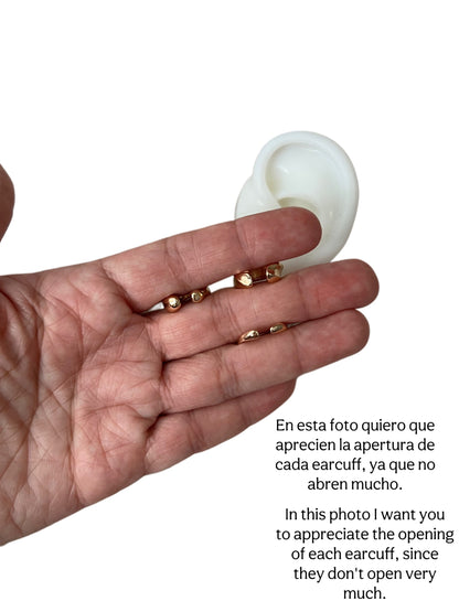 Tiny earcuff