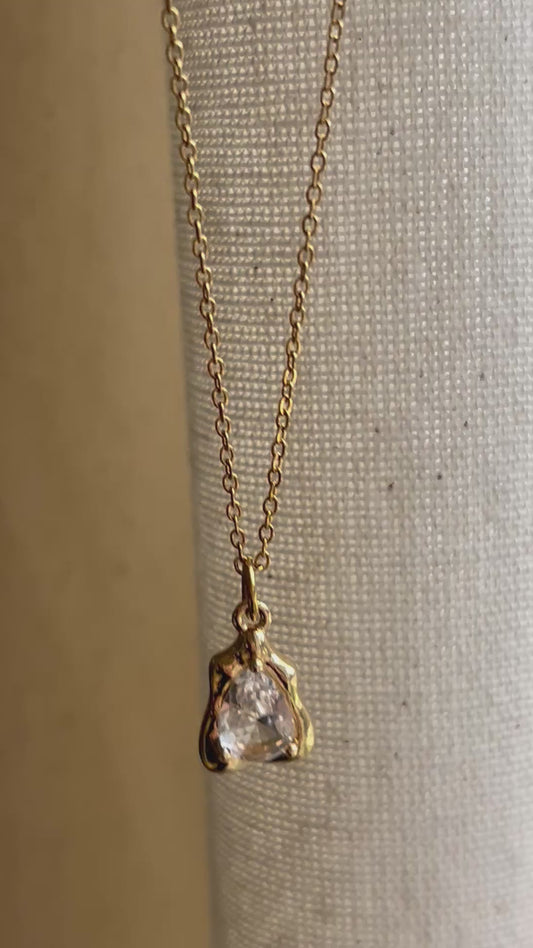 Cleo chain